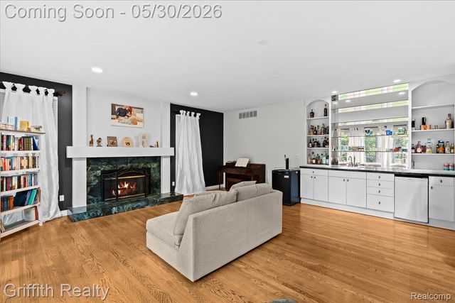 2018 Pine Hollow Trail, Brighton Township, MI 48114