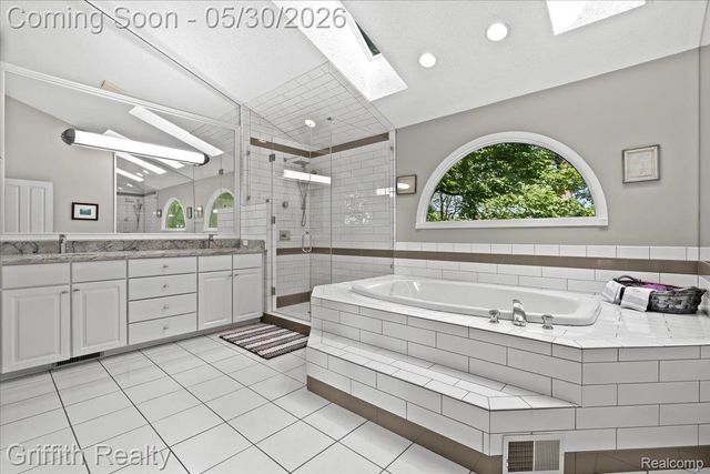 2018 Pine Hollow Trail, Brighton Township, MI 48114