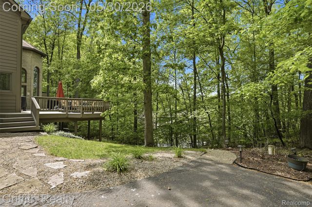 2018 Pine Hollow Trail, Brighton Township, MI 48114