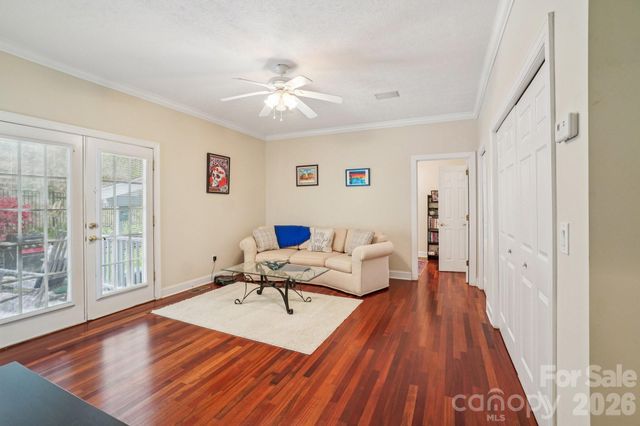 302 Davy Crockett Drive, Maggie Valley, NC 28751