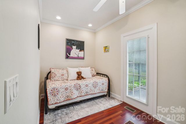 302 Davy Crockett Drive, Maggie Valley, NC 28751