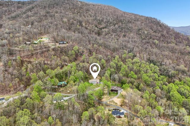 302 Davy Crockett Drive, Maggie Valley, NC 28751