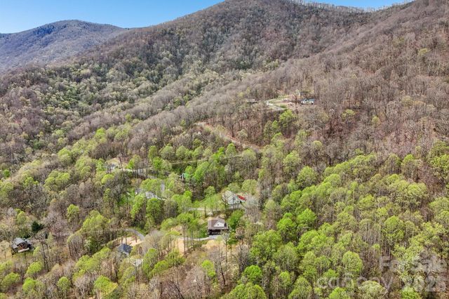302 Davy Crockett Drive, Maggie Valley, NC 28751