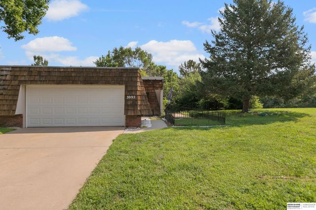 3092 Stephanos Drive, Lincoln, NE 68516