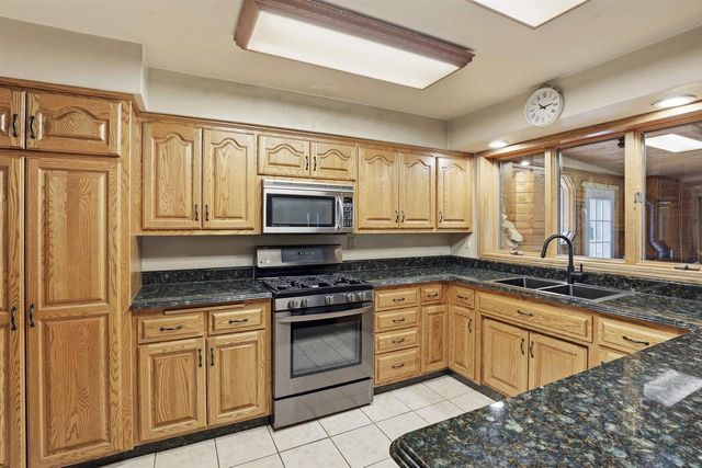 N321 STONEY BROOK ROAD, Appleton, WI 54915