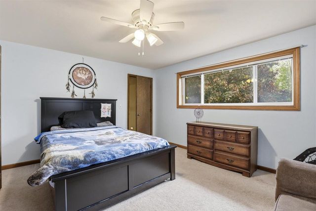N321 STONEY BROOK ROAD, Appleton, WI 54915