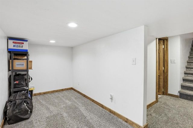 N321 STONEY BROOK ROAD, Appleton, WI 54915