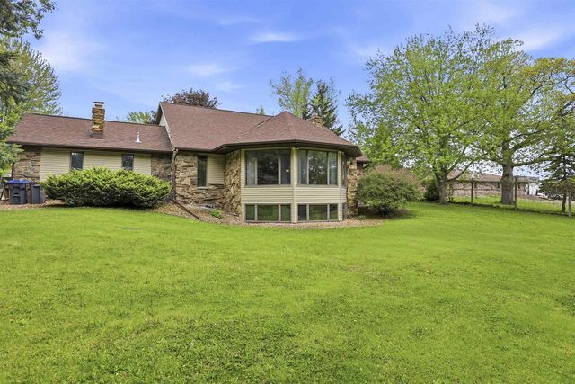 N321 STONEY BROOK ROAD, Appleton, WI 54915