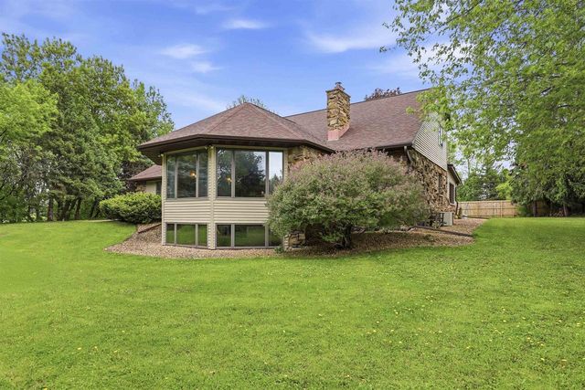 N321 STONEY BROOK ROAD, Appleton, WI 54915