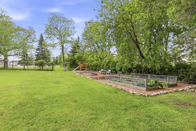 N321 STONEY BROOK ROAD, Appleton, WI 54915