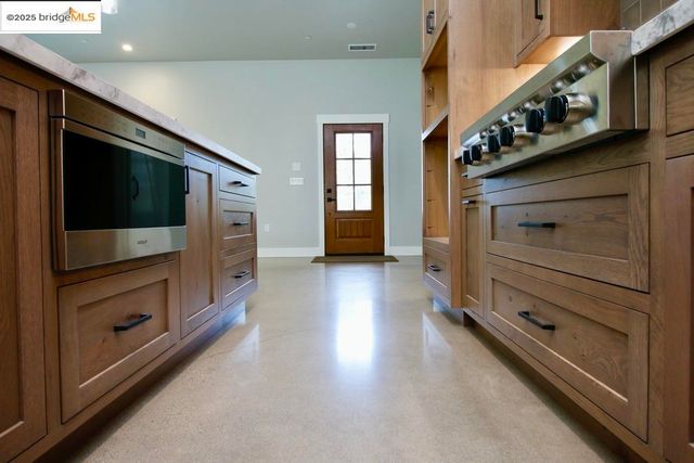 19510 Hess Ave., Sonora, CA 95370