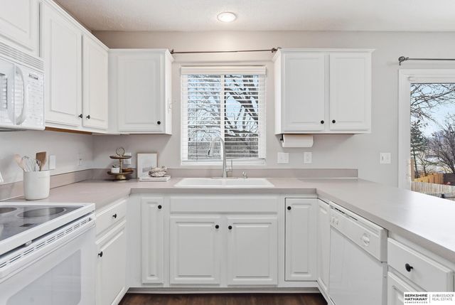 6438 S 164th Avenue, Omaha, NE 68135