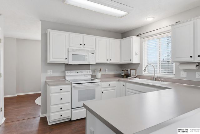 6438 S 164th Avenue, Omaha, NE 68135