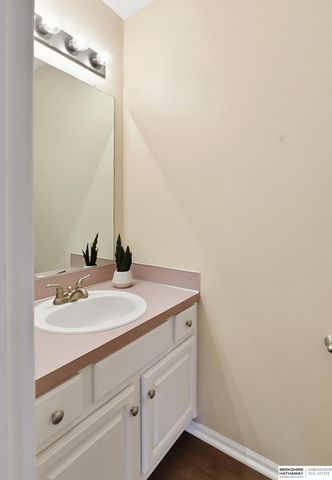 6438 S 164th Avenue, Omaha, NE 68135