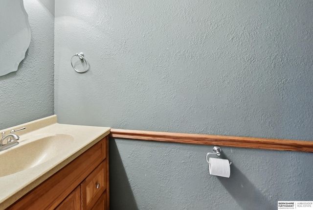 6438 S 164th Avenue, Omaha, NE 68135