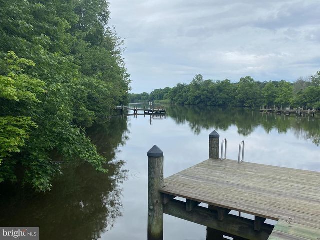 17 HIDDEN COVE CT, Middle River, MD 21220