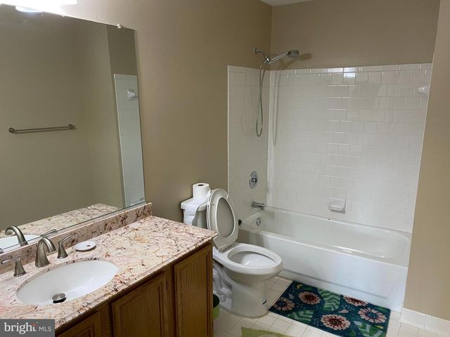 17 HIDDEN COVE CT, Middle River, MD 21220
