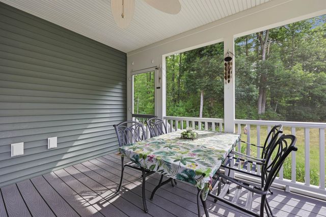 31 Castle Ct Unit 31, Kingston, NH 03848