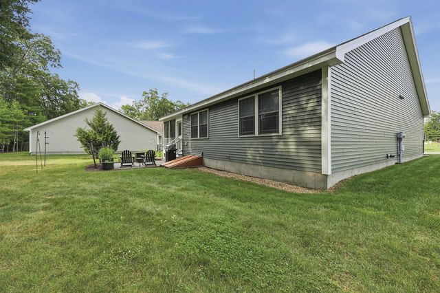 31 Castle Ct Unit 31, Kingston, NH 03848