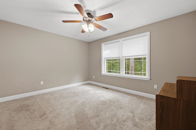 31 Castle Ct Unit 31, Kingston, NH 03848