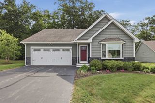31 Castle Ct Unit 31, Kingston, NH 03848