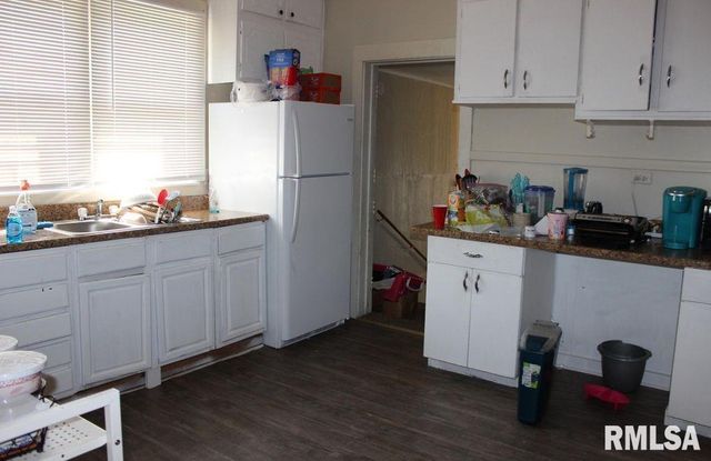 408 S JAMES Street, Carbondale, IL 62901