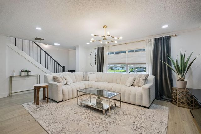 3237 KEW GARDENS LANE, Orlando, FL 32812