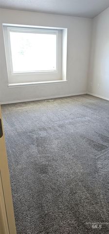 3535 Big Lost Ct, Nampa, ID 83686
