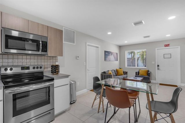 507 NW 8th Avenue 2, Fort Lauderdale, FL 33311