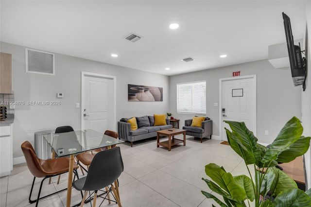 507 NW 8th Avenue 2, Fort Lauderdale, FL 33311