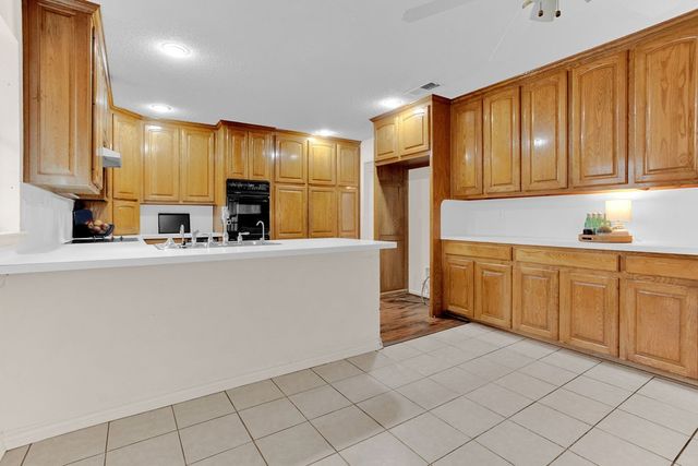 1633 Brookhollow Drive, Hideaway, TX 75771