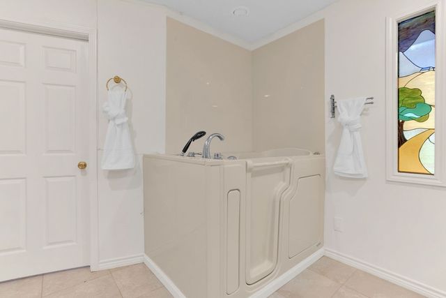 1633 Brookhollow Drive, Hideaway, TX 75771