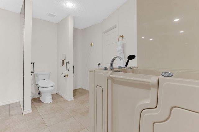 1633 Brookhollow Drive, Hideaway, TX 75771