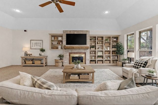 1633 Brookhollow Drive, Hideaway, TX 75771