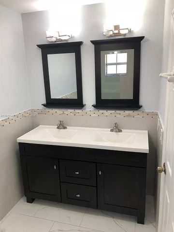 4939 SW 144th Ave, Miami, FL 33175