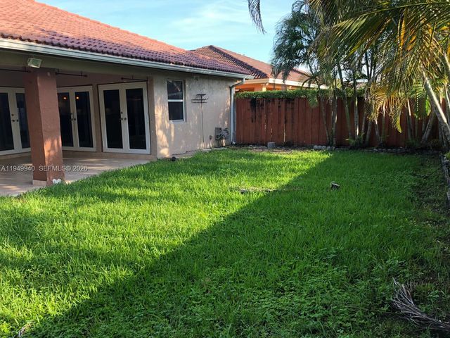 4939 SW 144th Ave, Miami, FL 33175
