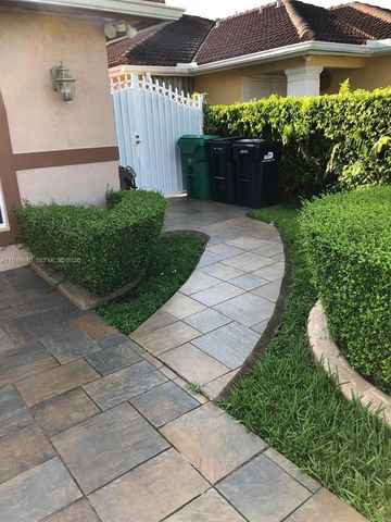 4939 SW 144th Ave, Miami, FL 33175