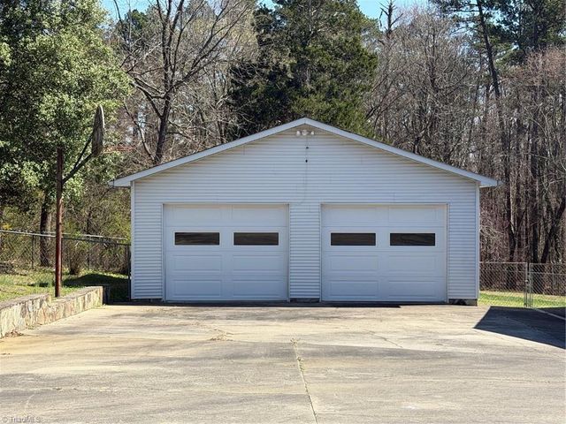 6364 Kimesville Road, Liberty, NC 27298