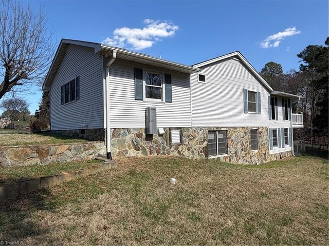 6364 Kimesville Road, Liberty, NC 27298