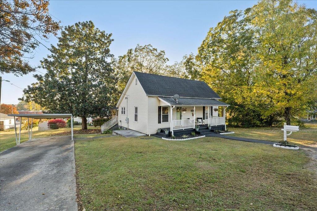Image 27 of property listing at 504 Blue Ridge Street, Easley, SC 29640