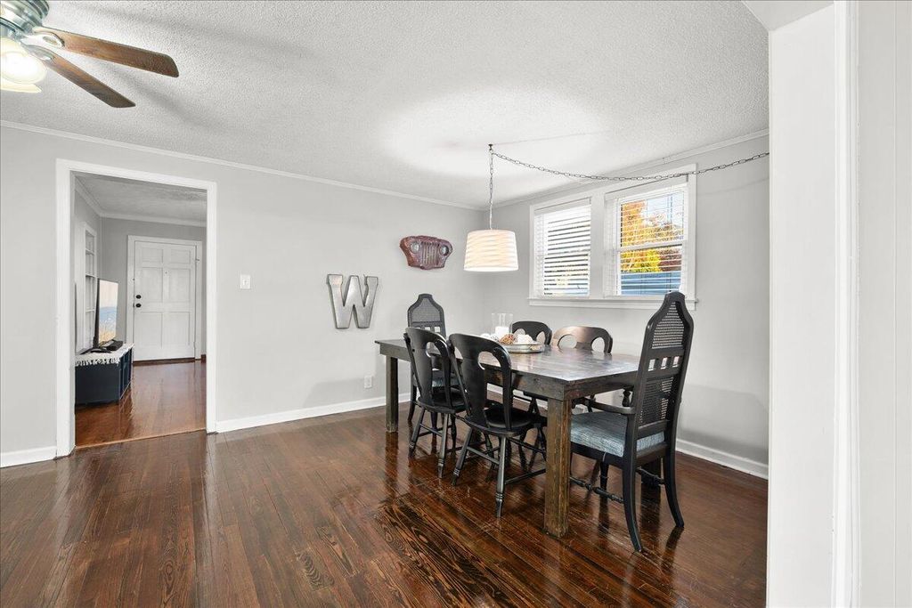 Image 8 of property listing at 504 Blue Ridge Street, Easley, SC 29640