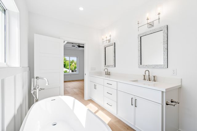 S 226 Coconut Palm Boulevard, Plantation Key, FL 33070