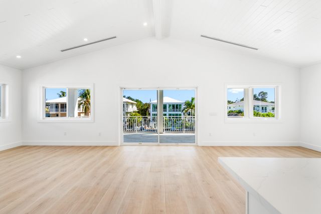 S 226 Coconut Palm Boulevard, Plantation Key, FL 33070