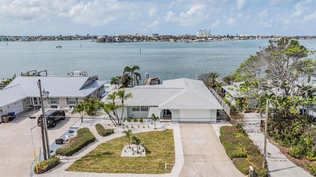 7092 S SHORE DRIVE, St Petersburg, FL 33707