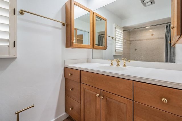 7092 S SHORE DRIVE, St Petersburg, FL 33707