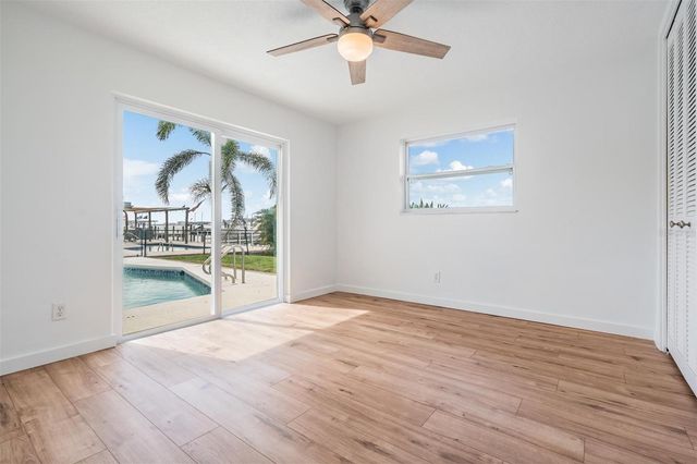 7092 S SHORE DRIVE, St Petersburg, FL 33707