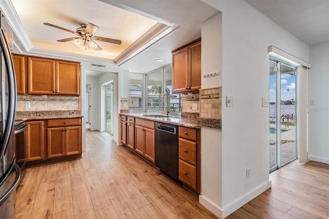 7092 S SHORE DRIVE, St Petersburg, FL 33707