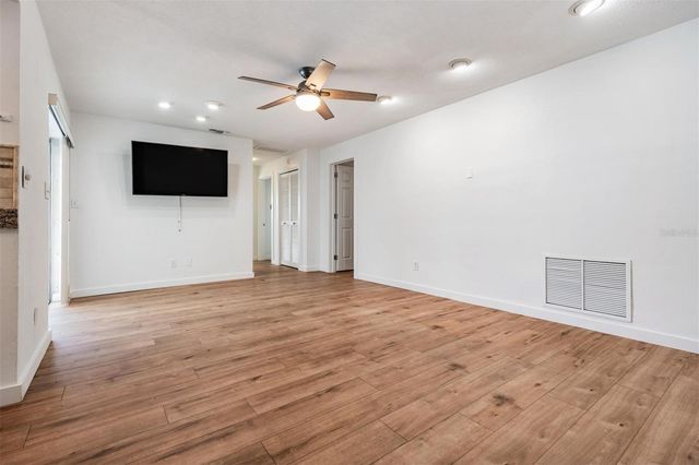 7092 S SHORE DRIVE, St Petersburg, FL 33707