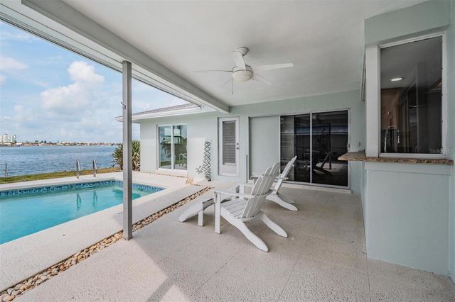 7092 S SHORE DRIVE, St Petersburg, FL 33707