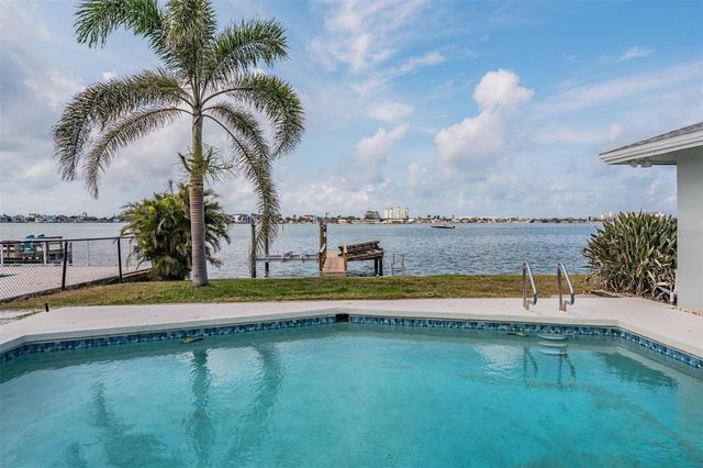 7092 S SHORE DRIVE, St Petersburg, FL 33707